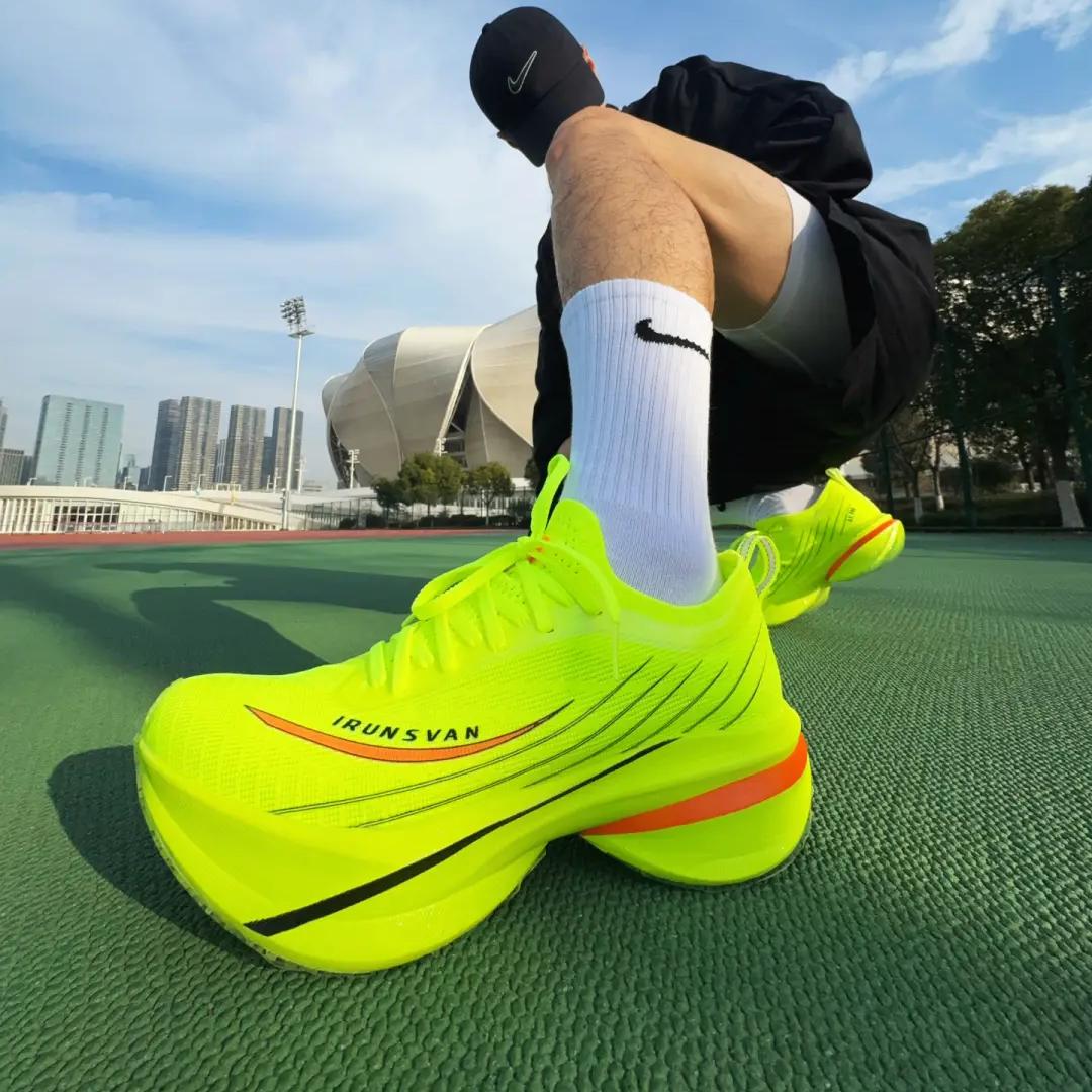 These running shoes are so eye-catching 👀