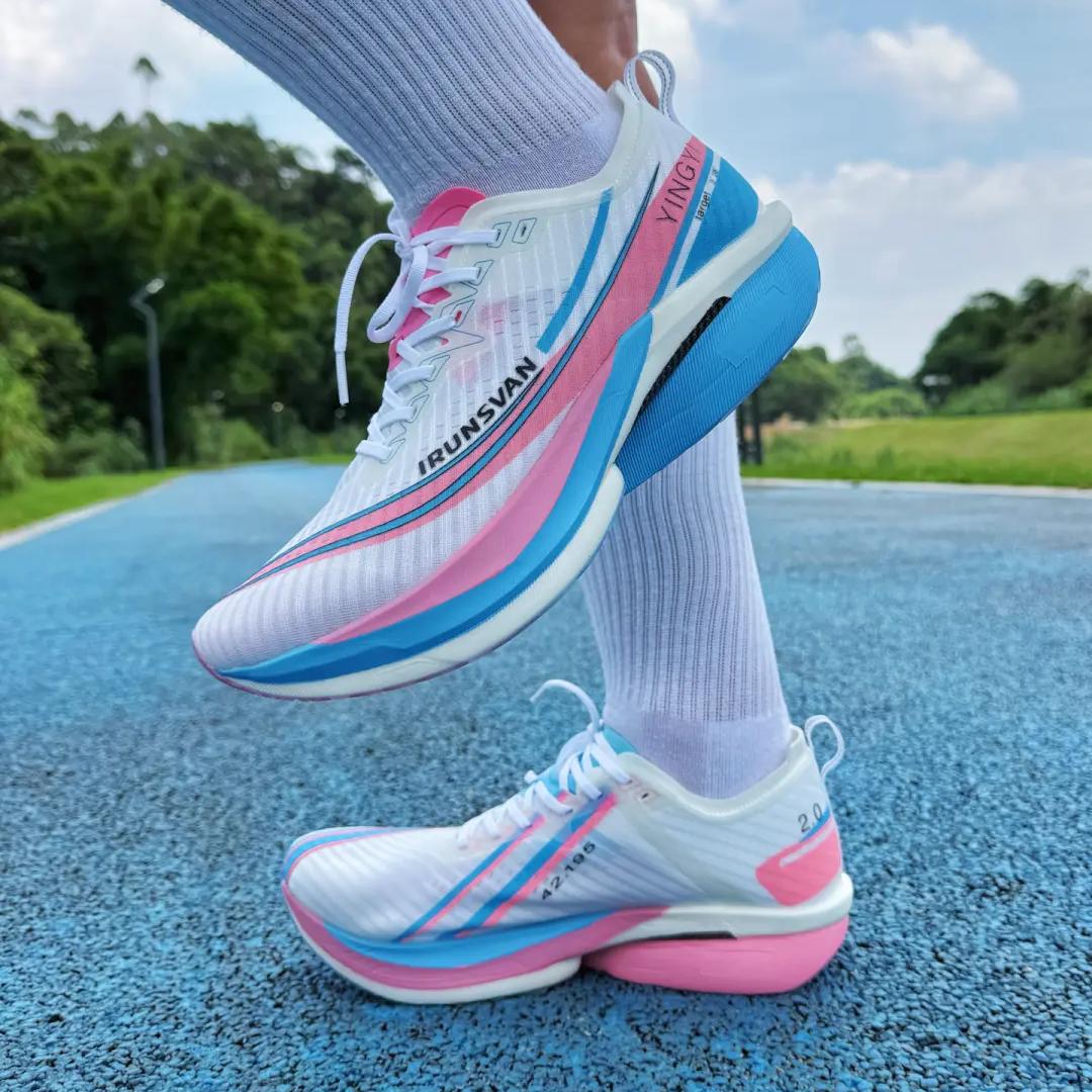 Wild running with these IRUNSVAN running shoes helped me tame a gust of wind 🌪️