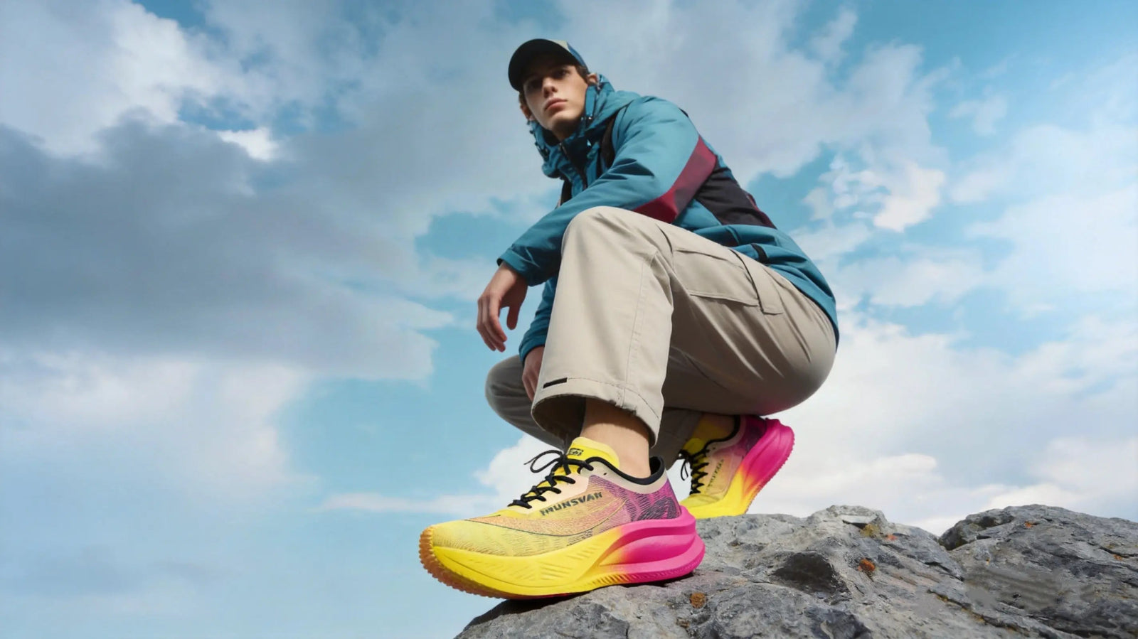 IRUNSVAN high performance comfortable daily training running shoe